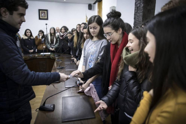 Fotos de los reyes y reinas entre los quintos que cumplen 18 en Alsasua