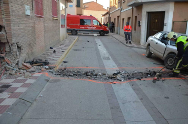 El fallecido ha acabado empotrado en una vivienda en Cadreita.