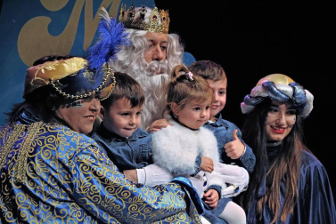 Fotos de las cabalgatas de los Reyes Magos en Barañáin, Beriáin, Mutilva, Villava, Ansoain, Berriozar, Huarte, Burlada, Orkoien, Beriain, Berrioplano, Sarriguren, Zizur y Noáin.