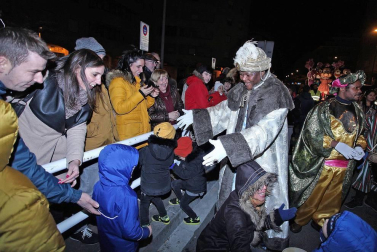 Fotos de las cabalgatas de los Reyes Magos en Barañáin, Beriáin, Mutilva, Villava, Ansoain, Berriozar, Huarte, Burlada, Orkoien, Beriain, Berrioplano, Sarriguren, Zizur y Noáin.