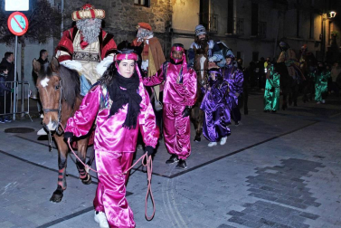 Fotos de las cabalgatas de los Reyes Magos en Barañáin, Beriáin, Mutilva, Villava, Ansoain, Berriozar, Huarte, Burlada, Orkoien, Beriain, Berrioplano, Sarriguren, Zizur y Noáin.