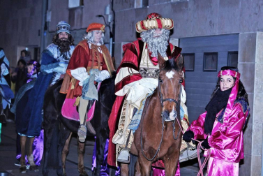 Fotos de las cabalgatas de los Reyes Magos en Barañáin, Beriáin, Mutilva, Villava, Ansoain, Berriozar, Huarte, Burlada, Orkoien, Beriain, Berrioplano, Sarriguren, Zizur y Noáin.