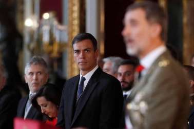 Los Reyes Felipe y Letizia presiden la tradicional celebración de la Pascua Militar. Asisten el presidente del Gobierno, Pedro Sánchez, y los ministros de Defensa, Margarita Robles, e Interior, Fernando Grande-Marlaska.