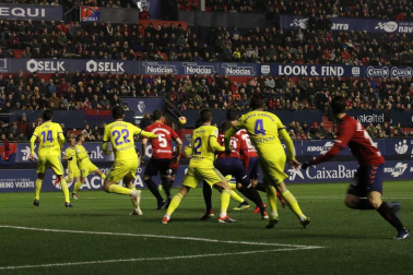 Imágenes del partido del Osasuna-Cádiz.