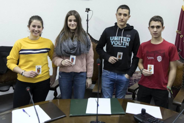 Fotos de los reyes y reinas entre los quintos que cumplen 18 en Alsasua