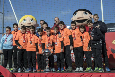 Los protagonistas de los diferentes premios otorgados en la ceremonia de clausura del torneo celebrada el lunes, 7 de enero.