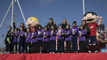 Los protagonistas de los diferentes premios otorgados en la ceremonia de clausura del torneo celebrada el lunes, 7 de enero.