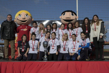Los protagonistas de los diferentes premios otorgados en la ceremonia de clausura del torneo celebrada el lunes, 7 de enero.