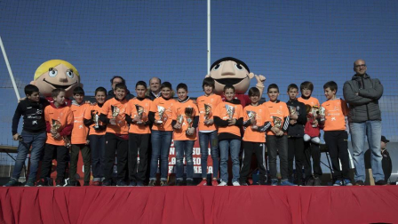 Los protagonistas de los diferentes premios otorgados en la ceremonia de clausura del torneo celebrada el lunes, 7 de enero.