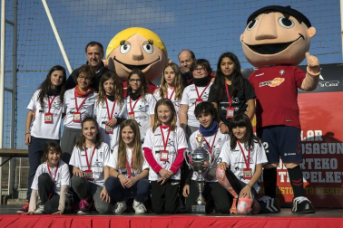 Los protagonistas de los diferentes premios otorgados en la ceremonia de clausura del torneo celebrada el lunes, 7 de enero.
