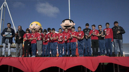 Los protagonistas de los diferentes premios otorgados en la ceremonia de clausura del torneo celebrada el lunes, 7 de enero.