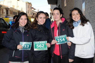Peralta celebró el 5 de enero la edición número treinta y nueve de su Cross de Reyes. Hasta 370 atletas, de las diferentes categorías organizadas, se reunieron en esta localidad de la Ribera Alta de Navarra para disfrutar de una carrera de casi cinco kilómetros de longitud que transita por su casco urbano. Una cita que, además, tuvo su lado solidario, ya que se consiguieron recoger hasta 400 kilos de alimentos que se entregaron a la Asociación Navarra de Amigos del Sáhara (ANAS).