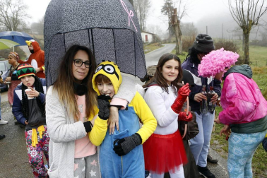 Uitzi es uno de los primeros pueblos navarros en celebrar los Carnavales. Una semana después de la festividad de los Reyes Magos, los uitzarras se disfrazan y salen a las calles
