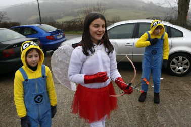 Uitzi es uno de los primeros pueblos navarros en celebrar los Carnavales. Una semana después de la festividad de los Reyes Magos, los uitzarras se disfrazan y salen a las calles