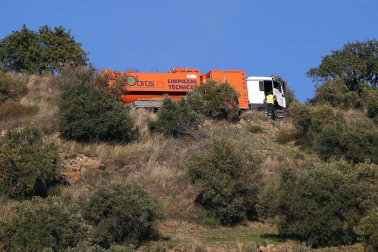 Segundo día de trabajos para hallar al niño que cayó a un pozo en Málaga