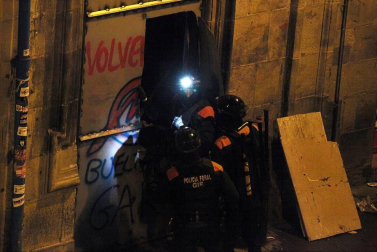 Okupan de nuevo Rozalejo tras la manifestación en apoyo al gaztetxe