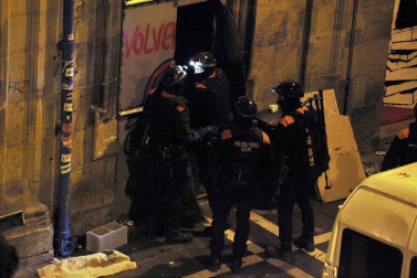Okupan de nuevo Rozalejo tras la manifestación en apoyo al gaztetxe