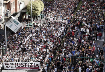 Miles de personas en la manifestación contra la sentencia del 'caso Alsasua'