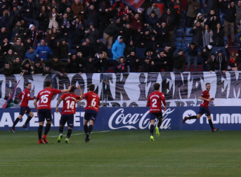 Imágenes del partido Osasuna-Mallorca disputado en El Sadar.