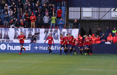 Imágenes del partido Osasuna-Mallorca disputado en El Sadar.