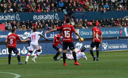 Imágenes del partido Osasuna-Mallorca disputado en El Sadar.
