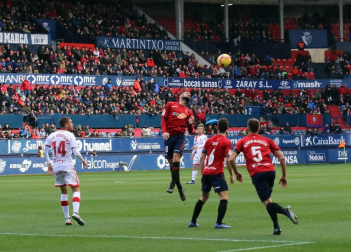 Imágenes del partido Osasuna-Mallorca disputado en El Sadar.