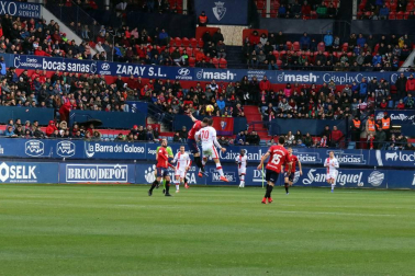 Imágenes del partido Osasuna-Mallorca disputado en El Sadar.