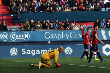 Imágenes del partido Osasuna-Mallorca disputado en El Sadar.