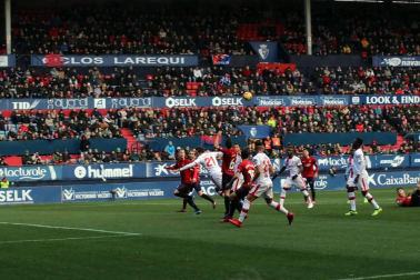 Imágenes del partido Osasuna-Mallorca disputado en El Sadar.