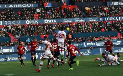 Imágenes del partido Osasuna-Mallorca disputado en El Sadar.