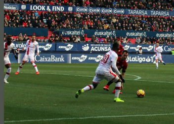 Imágenes del partido Osasuna-Mallorca disputado en El Sadar.