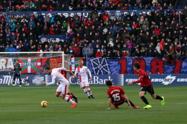 Imágenes del partido Osasuna-Mallorca disputado en El Sadar.