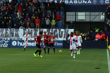 Imágenes del partido Osasuna-Mallorca disputado en El Sadar.