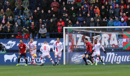 Imágenes del partido Osasuna-Mallorca disputado en El Sadar.