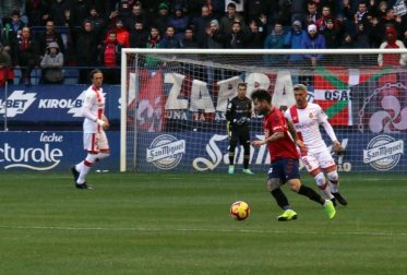 Imágenes del partido Osasuna-Mallorca disputado en El Sadar.