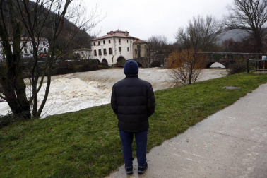 La alerta por nieve afecta al centro y al norte de la Comunidad foral