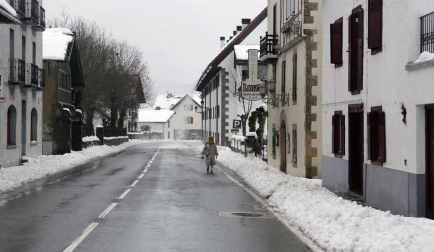 La alerta por nieve afecta al centro y al norte de la Comunidad foral