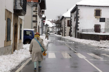 La alerta por nieve afecta al centro y al norte de la Comunidad foral