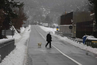 La alerta por nieve afecta al centro y al norte de la Comunidad foral