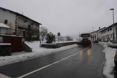 La alerta por nieve afecta al centro y al norte de la Comunidad foral