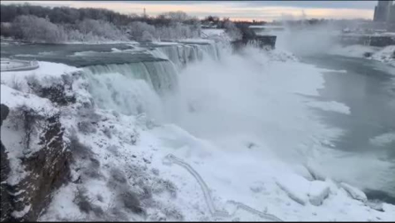 Las cataratas del Niágara se congelan