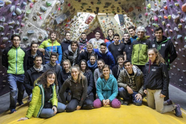 Un total de 104 chavales se iniciaron el sábado pasado en el rocódromo Rocópolis de Berrioplano
