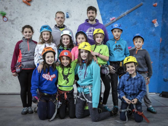 Un total de 104 chavales se iniciaron el sábado pasado en el rocódromo Rocópolis de Berrioplano