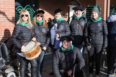 Los andolenses salieron a las calles del 16 al 20 de enero para celebrar sus fiestas de invierno, dedicadas a San Sebastián. La mañana del sábado estuvo amenizada por una concentración de txistularis, que alegraron con su música la jornada. Previamente, para aguantar el frío mañanero, se había procedido al reparto de chocolate y caldico.