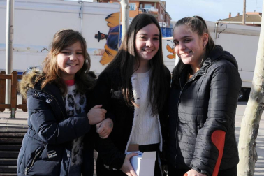 Los andolenses salieron a las calles del 16 al 20 de enero para celebrar sus fiestas de invierno, dedicadas a San Sebastián. La mañana del sábado estuvo amenizada por una concentración de txistularis, que alegraron con su música la jornada. Previamente, para aguantar el frío mañanero, se había procedido al reparto de chocolate y caldico.