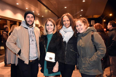 El domingo 20 de enero el Teatro Gaztambide presentó un lleno completo para recibir al cantante catalán Antonio Orozco. El artista presentó su gira 'Único', tour concebido como segunda parte del que ya realizó entre los años 2013 al 2016 y que fue todo un éxito. El público tudelano disfrutó de esta velada musical.
