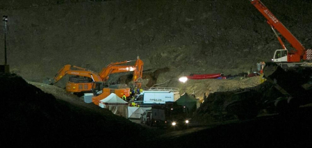 La montaña mantiene su pulso en la recta final del rescate de Julen