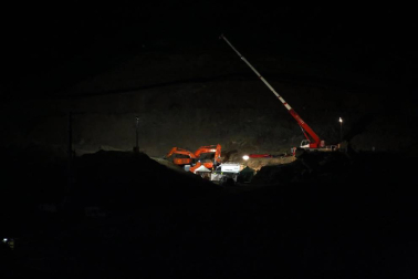 La montaña mantiene su pulso en la recta final del rescate de Julen