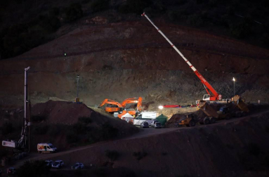 La montaña mantiene su pulso en la recta final del rescate de Julen