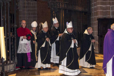 Eucaristía funeral por el arzobispo de Pamplona Fernando Sebastián.